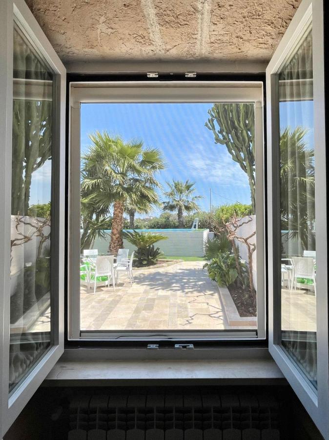 Villa Overseas Pool Monopoli