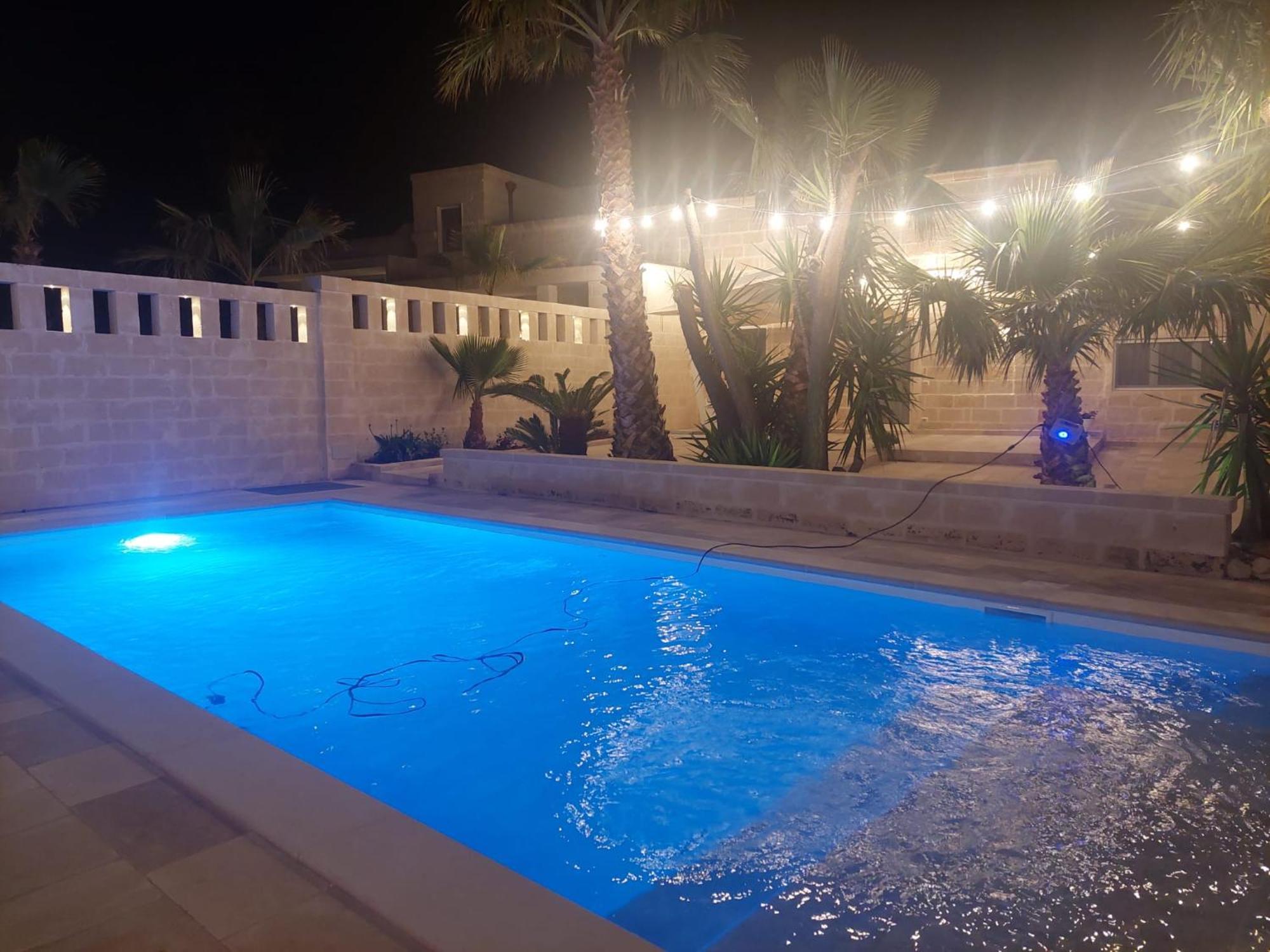 Villa Overseas Pool Monopoli