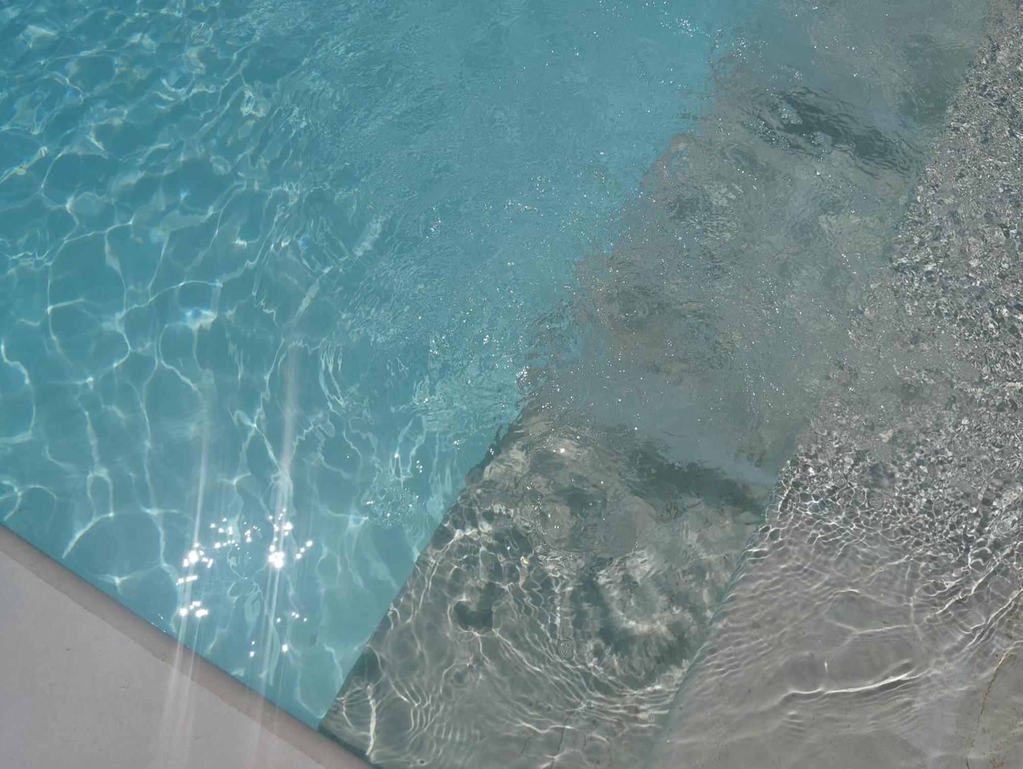 Overseas Pool Villa *